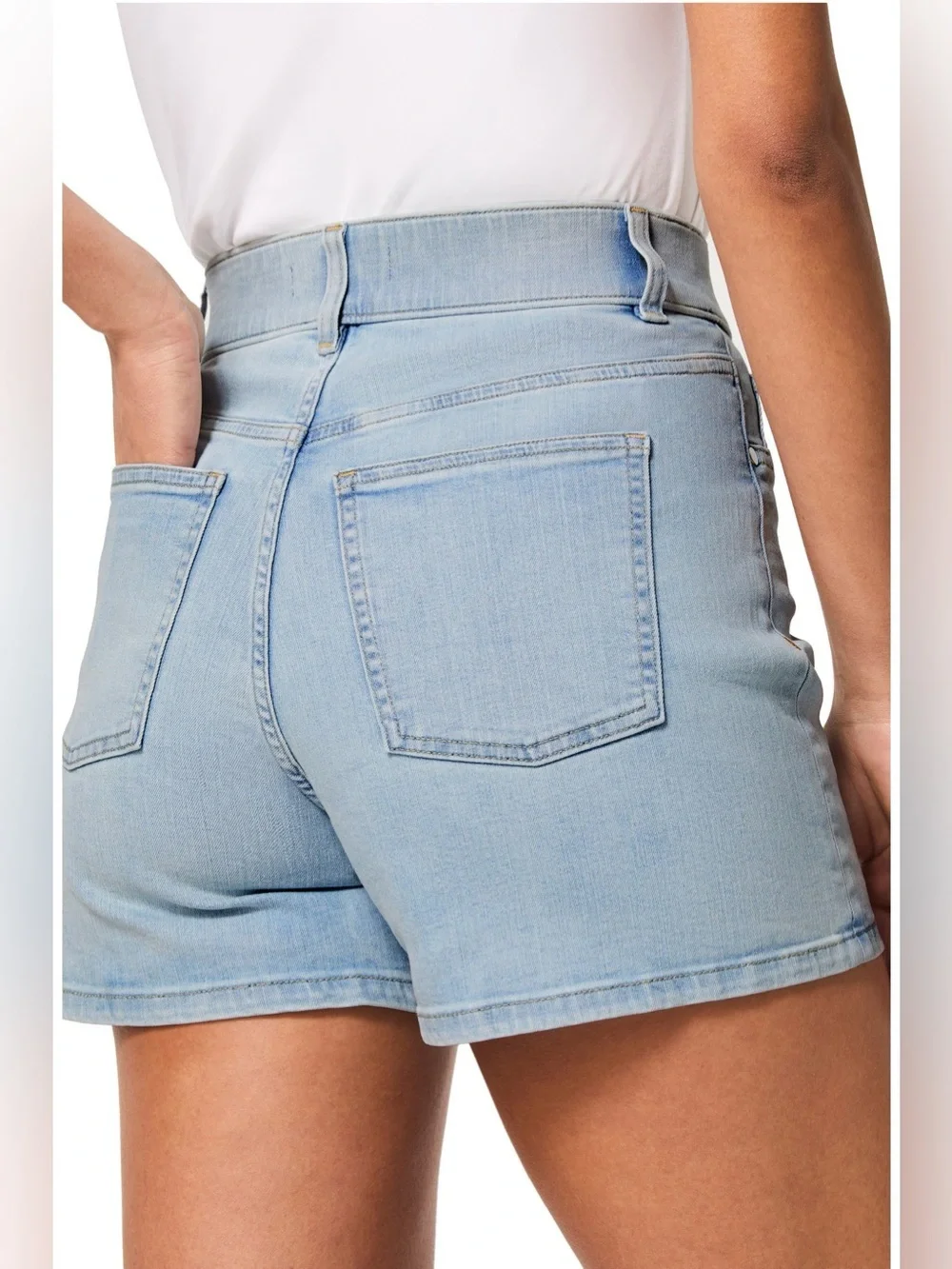 Spanx Pull-On High Waist Denim Shorts 5” Light Wash Size S